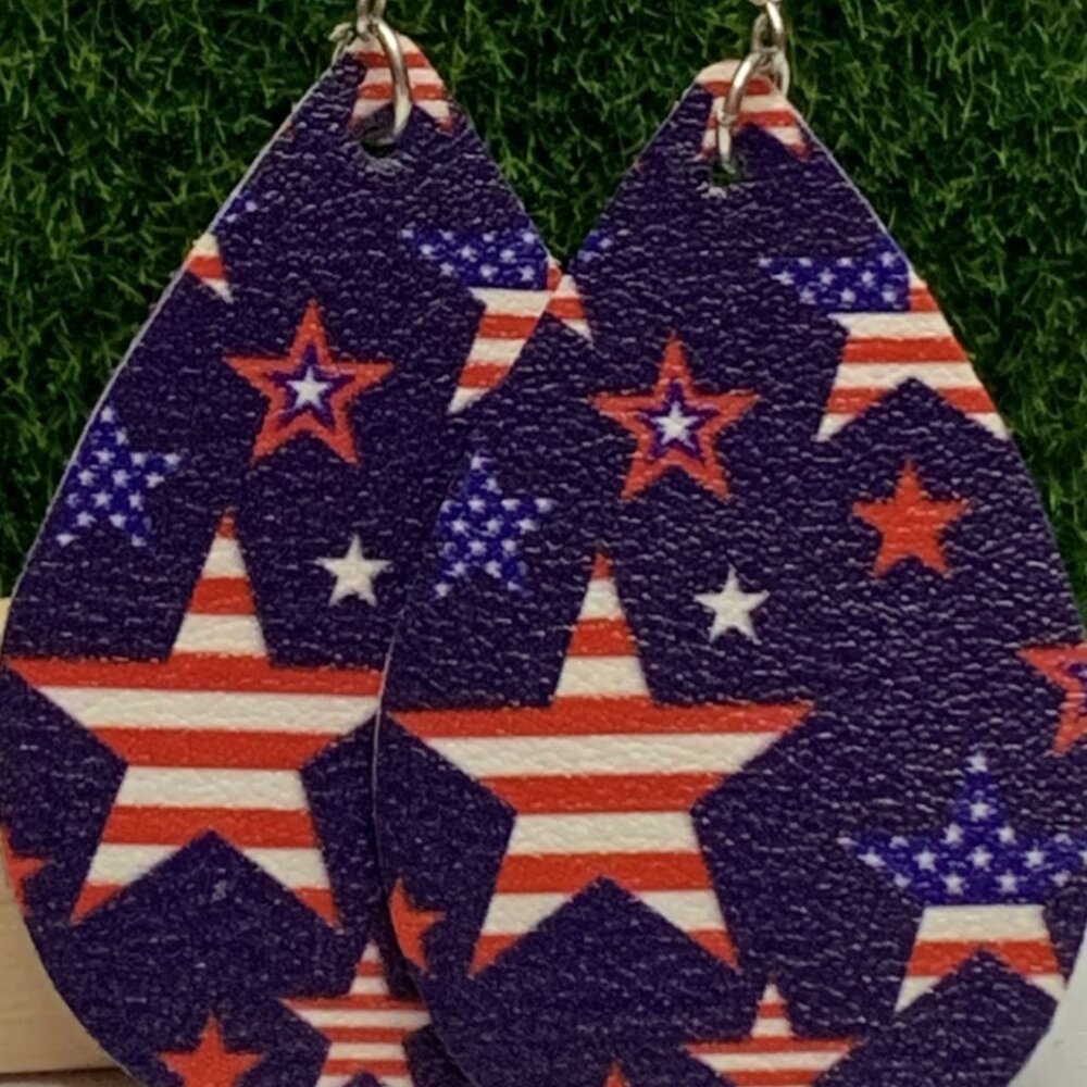 Patriotic Earring, Fourth of July Earring, USA Earring, Flag Earring, Gift Idea